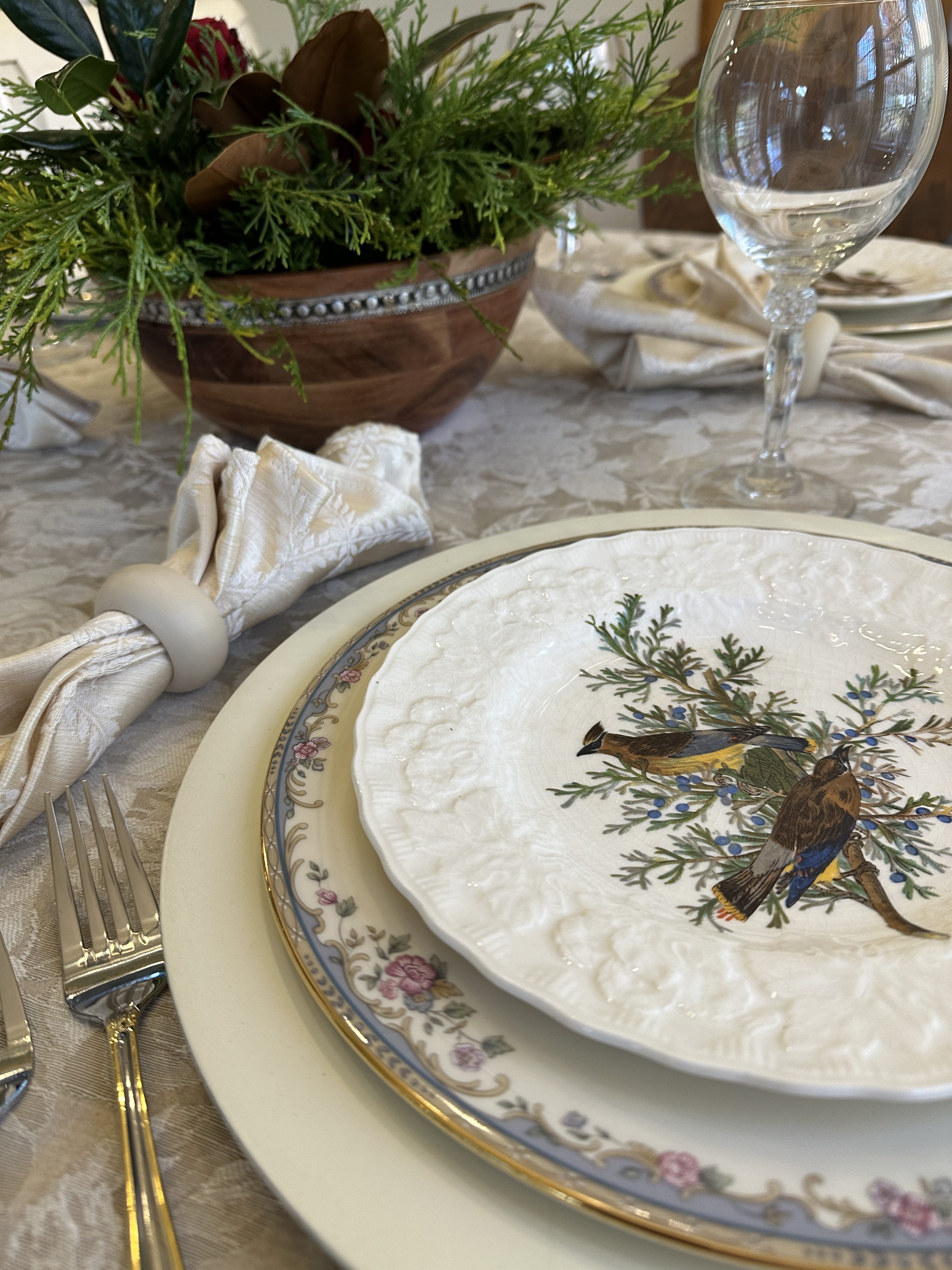 Thrifted Transitional Tablescape