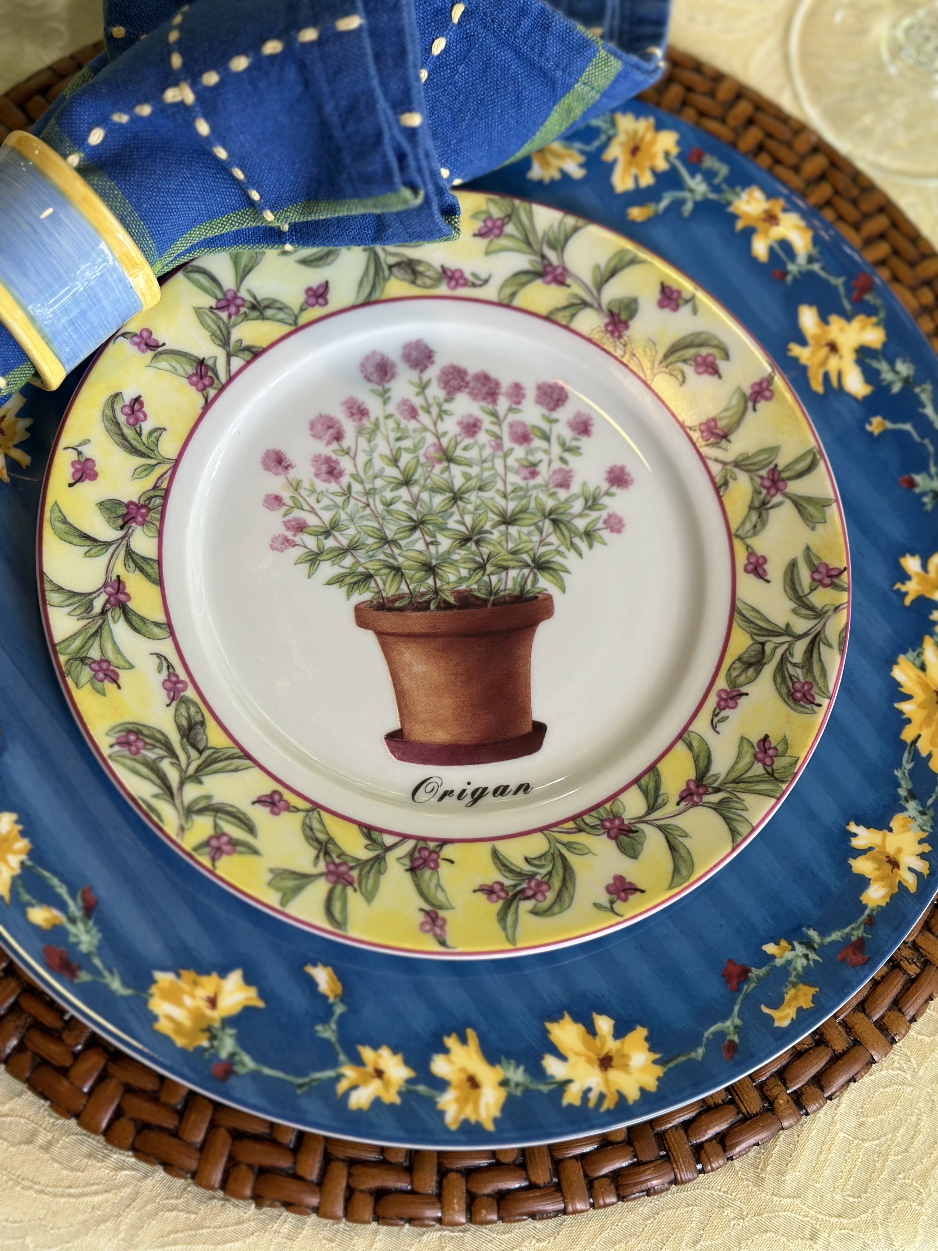 It’s Almost Summer…Table Setting