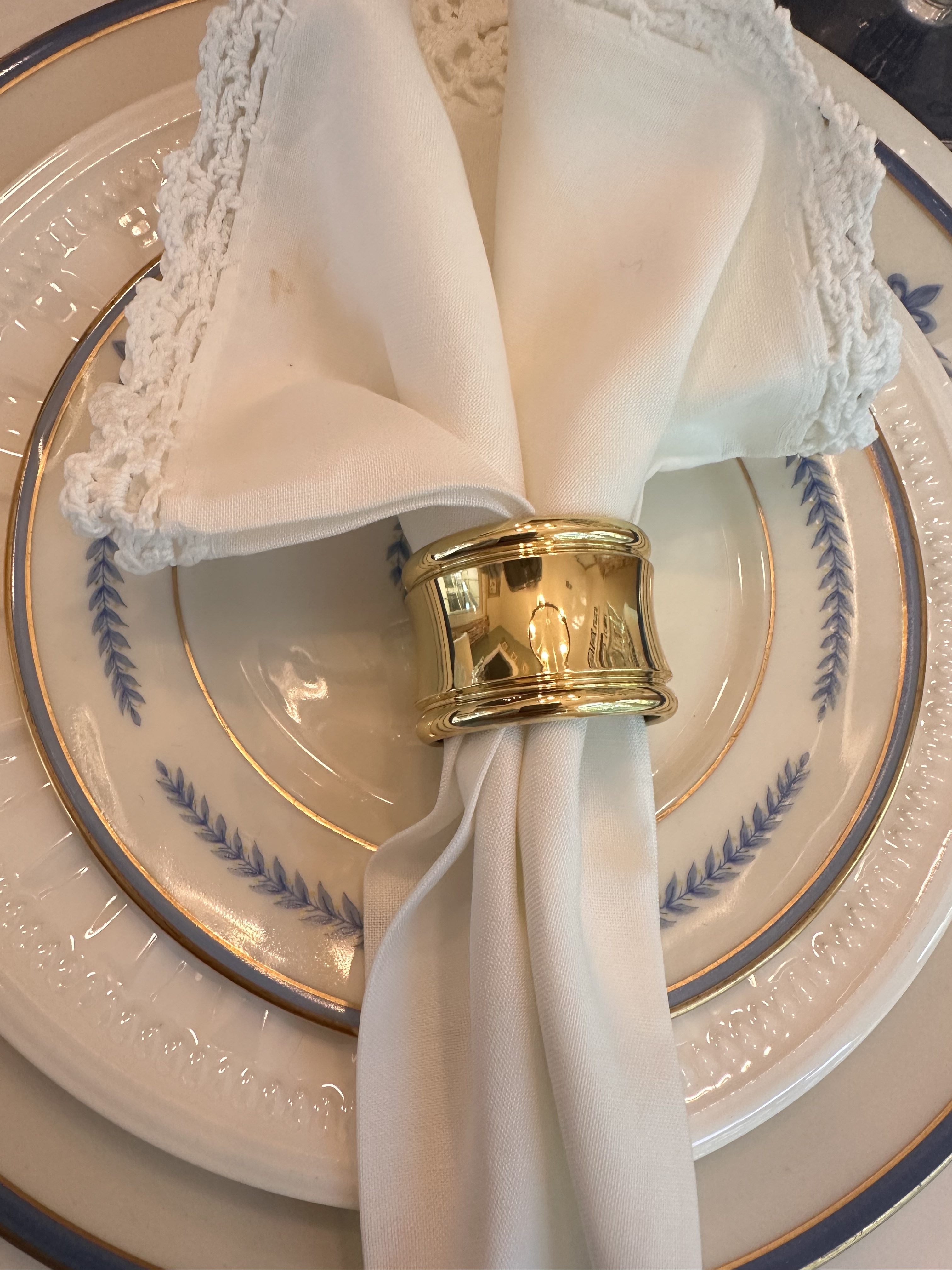 Elegant Independence Table Setting