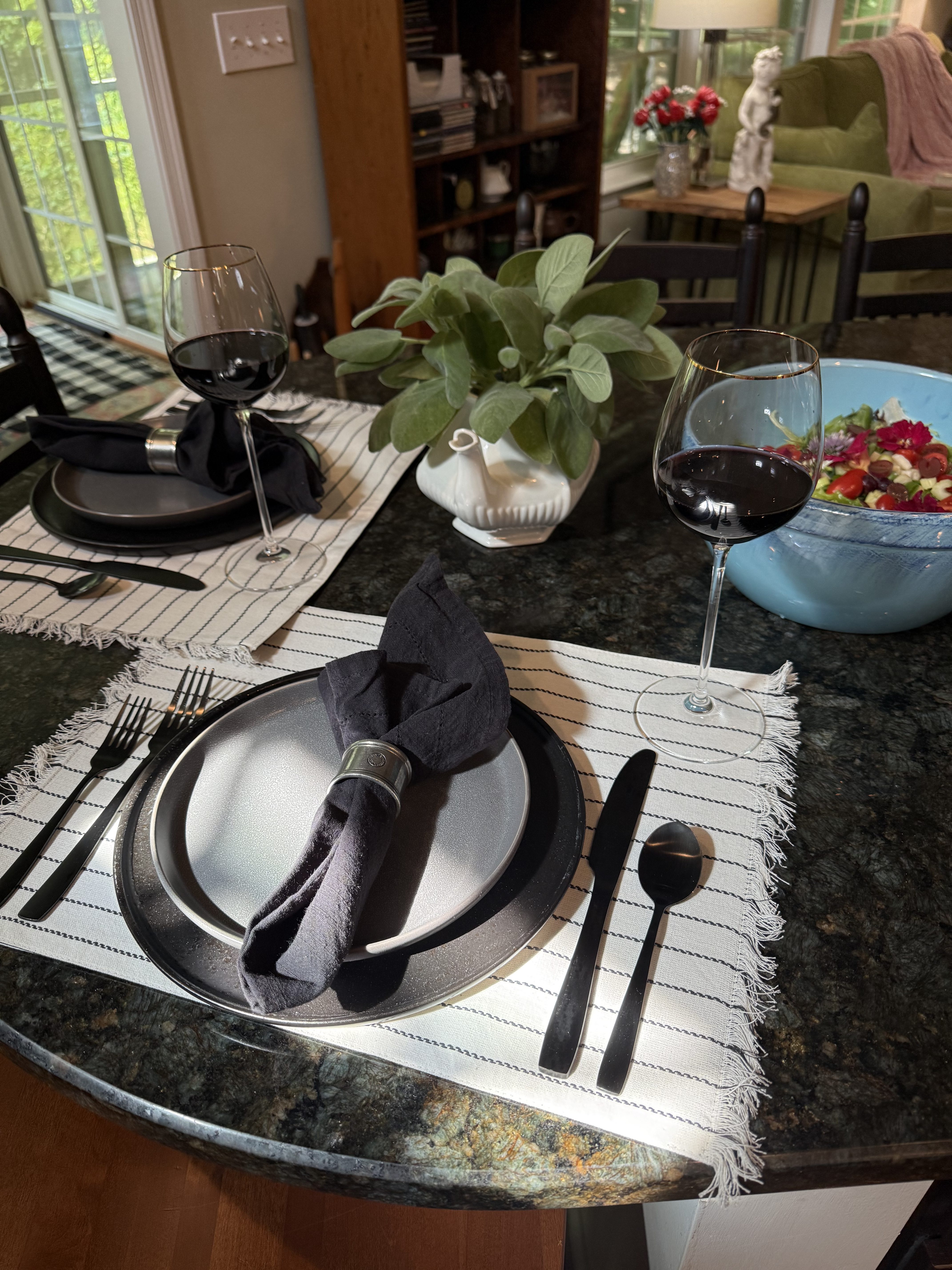 Effortless Dinners: Quick Meals and Beautiful Table Ideas