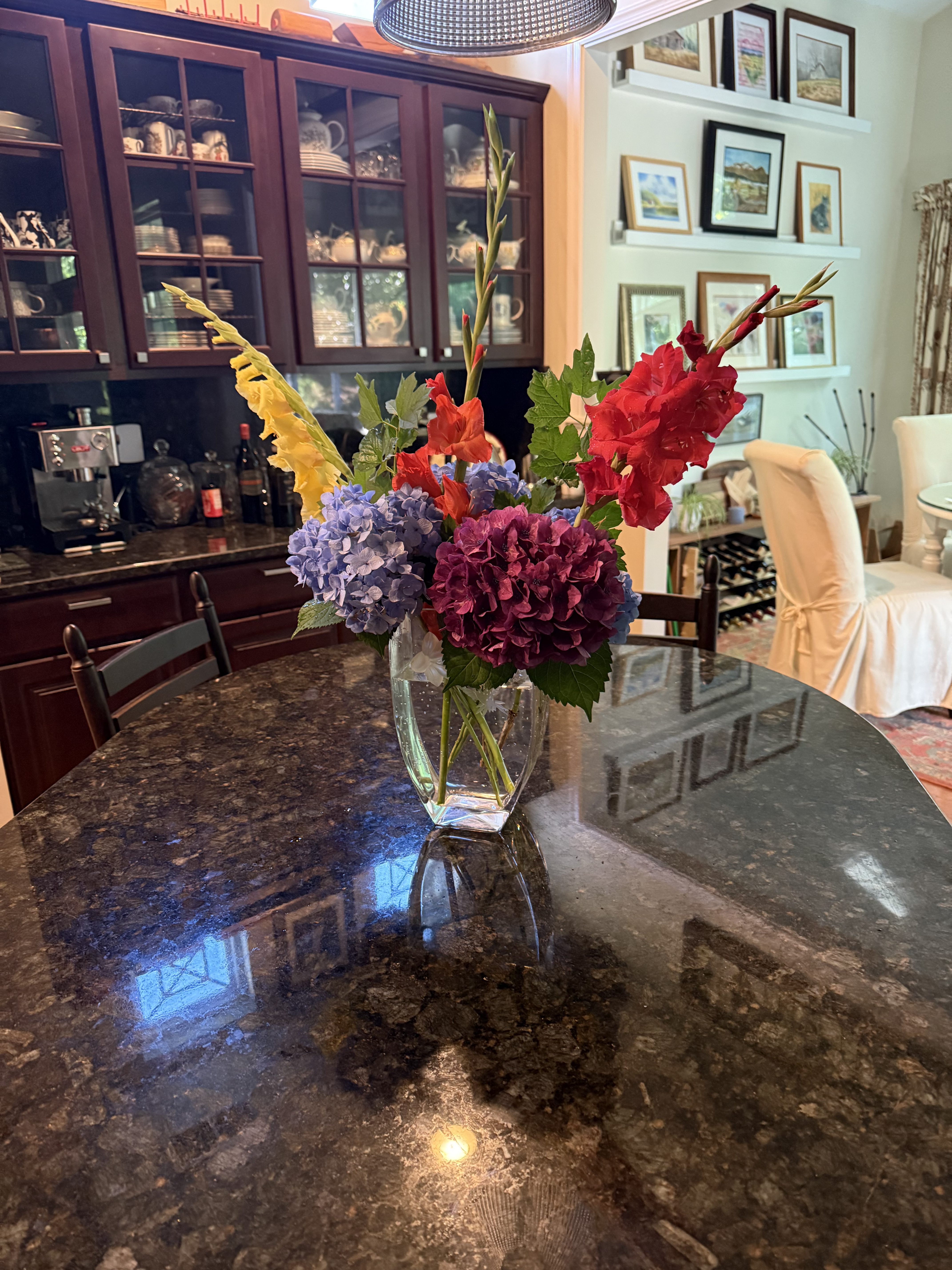 Creating a Vintage-Inspired Floral Tablescape