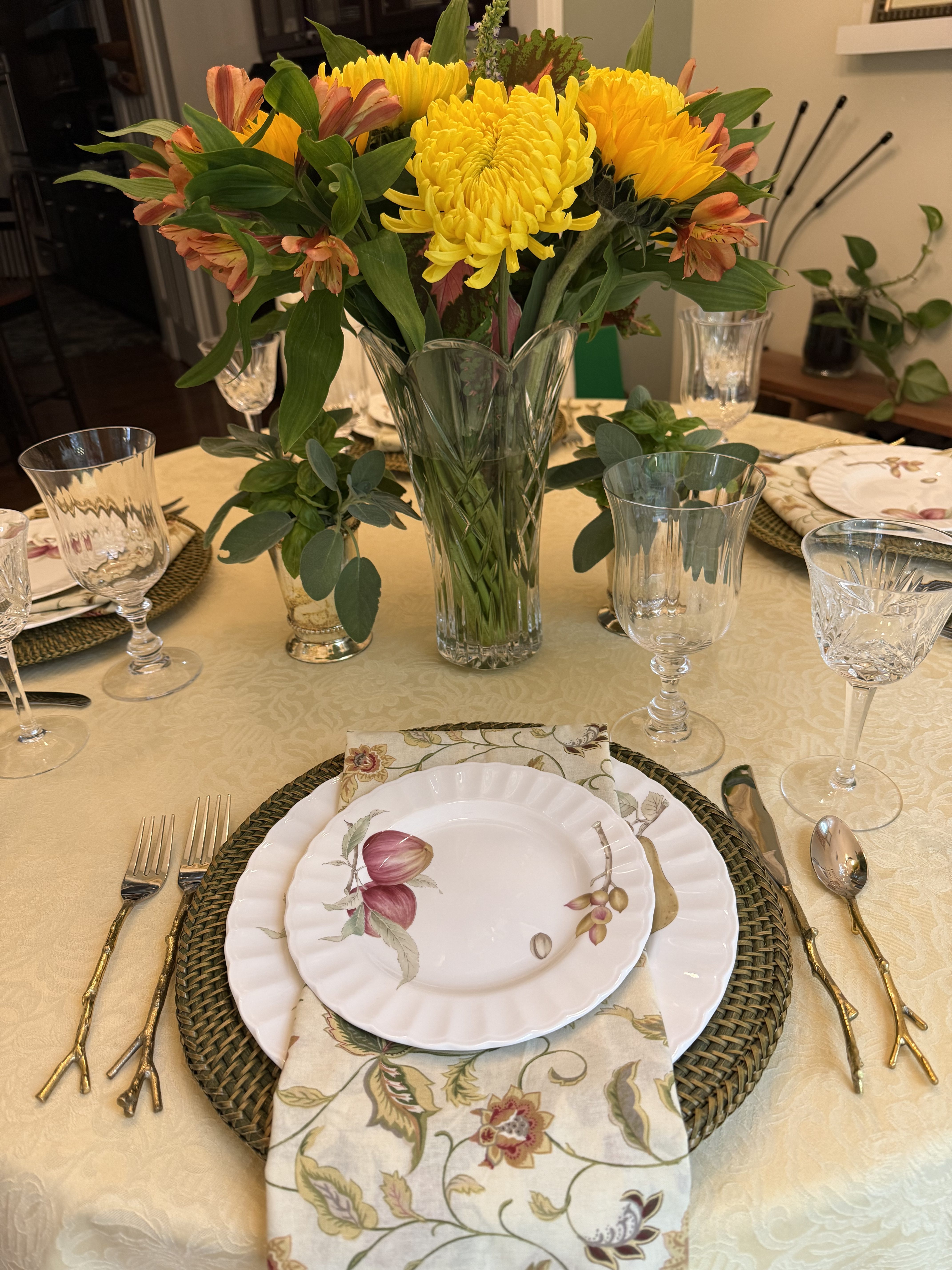 Using Thrifted Finds to Set the Table