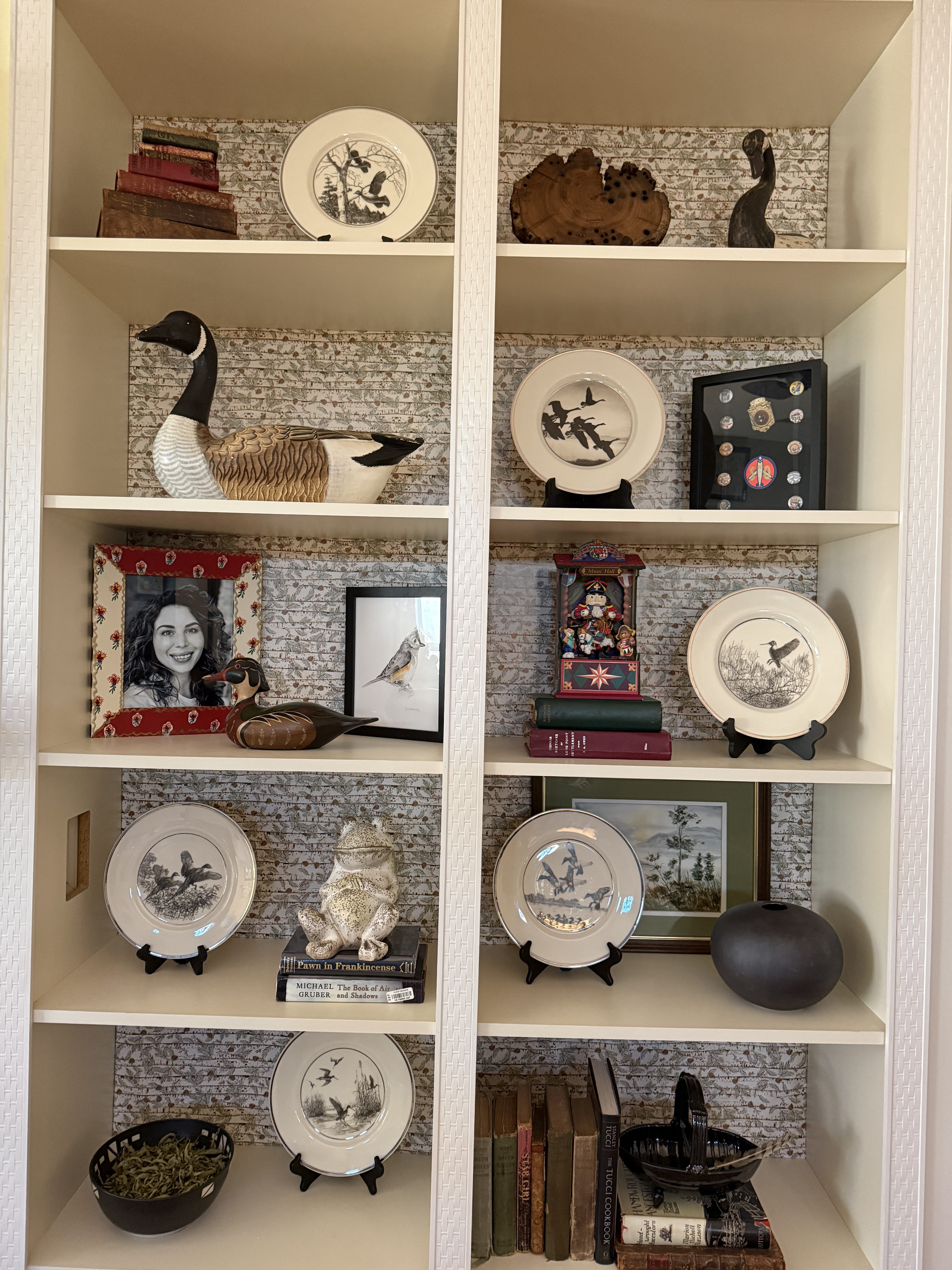 Winter Bookcase Styling Ideas for Your Home