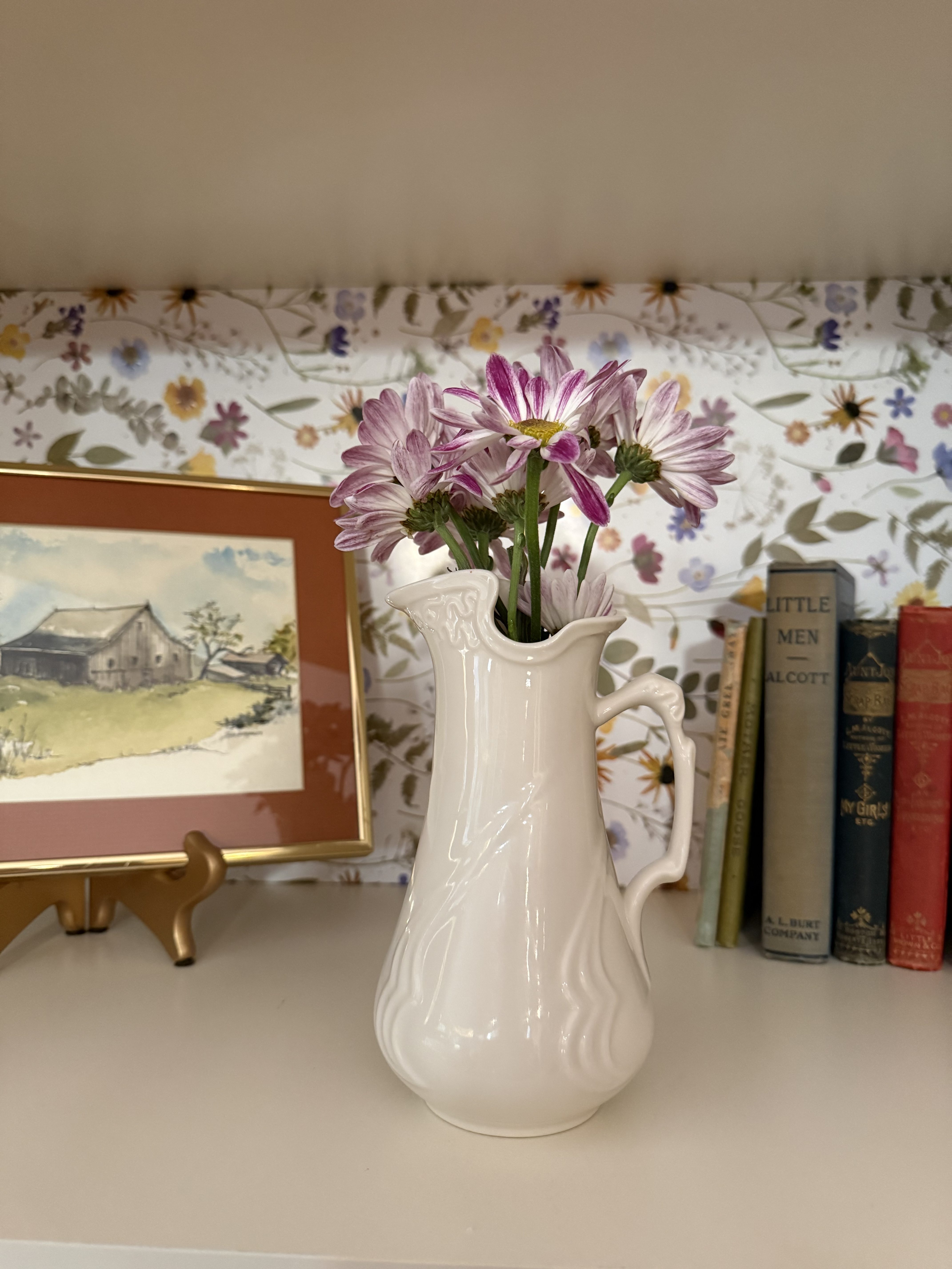 Spring Bookcase Decor Ideas